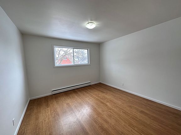 2nd image of 120 Clive Rd #4