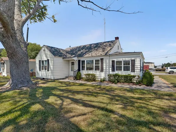 19080 Greenbush Rd, Parksley, VA 23421
