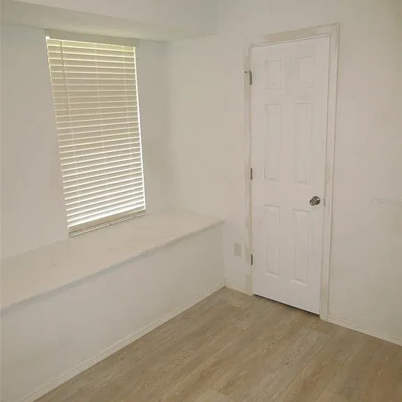 23029 Alabaster Ave — Photo 8