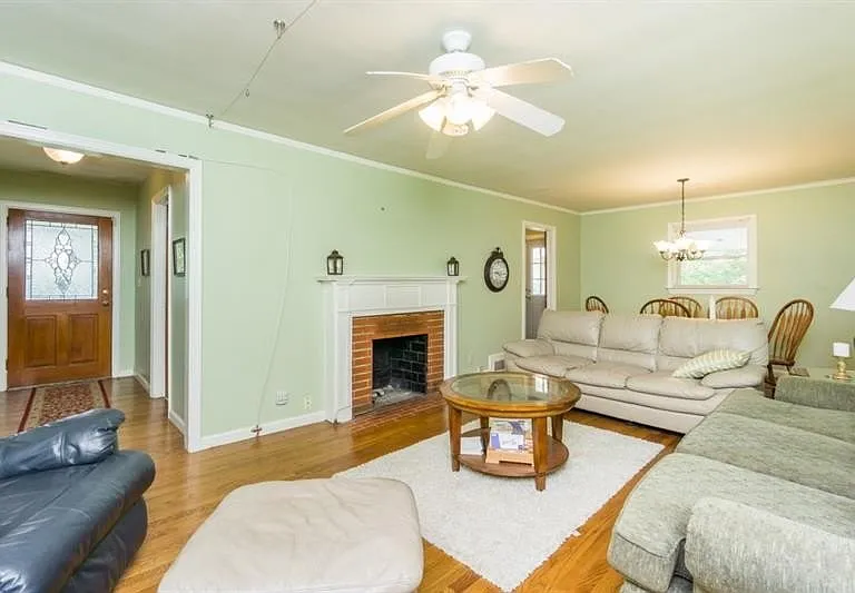 2790 Glenbriar Dr NE — Photo 10