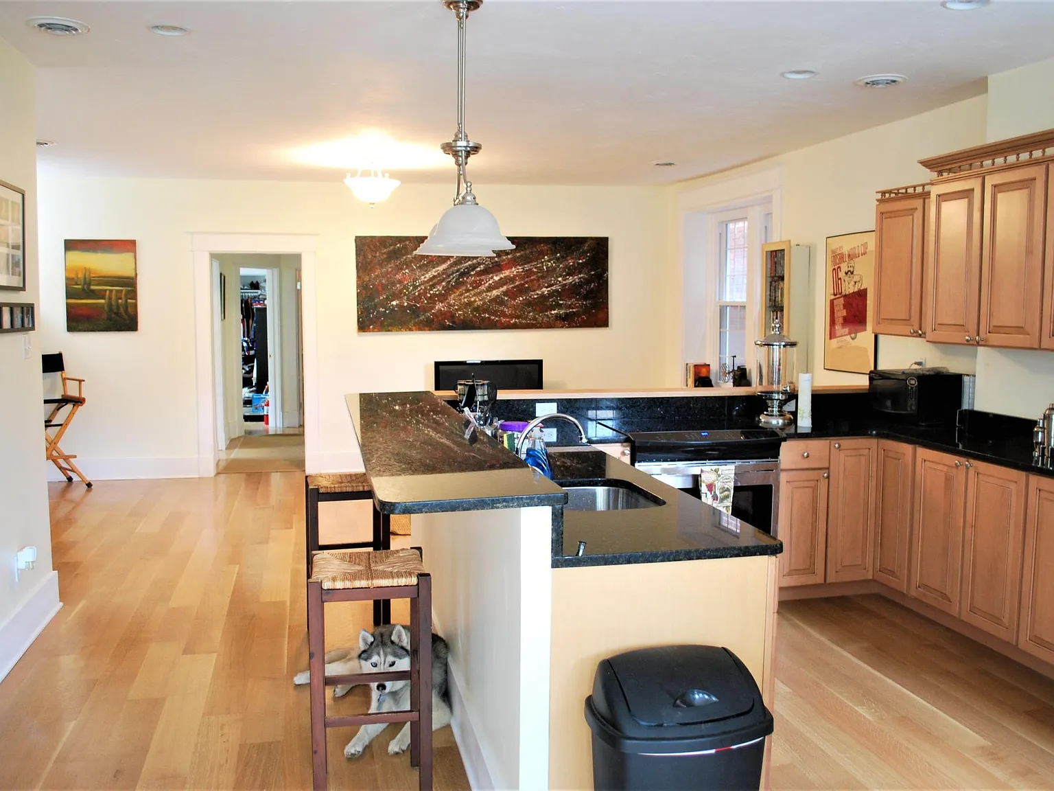 3 bed, 1734 sqft, $2,195 — Photo 1
