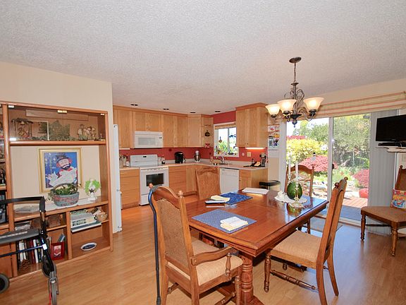 5th image of 344 NE San Bayo Cir #O