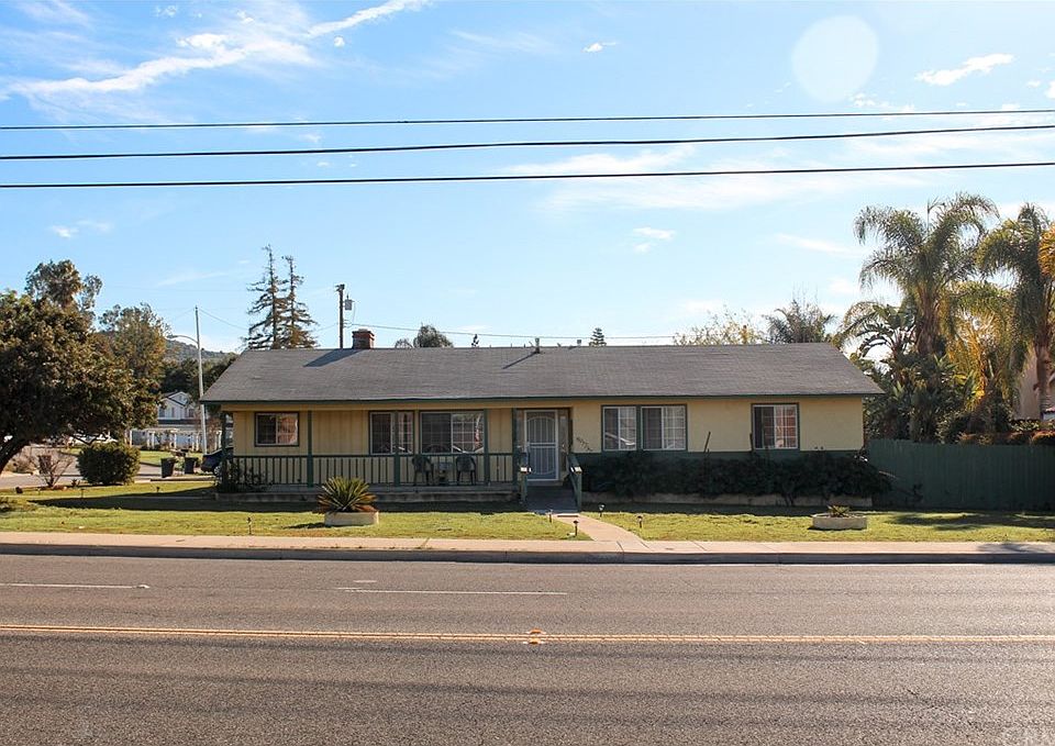 1st image of 2326 E Cameron Ave