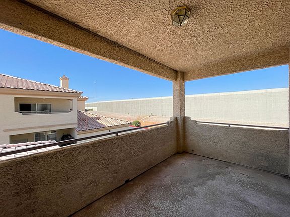 5th image of 3604 Monarcas St Unit 202