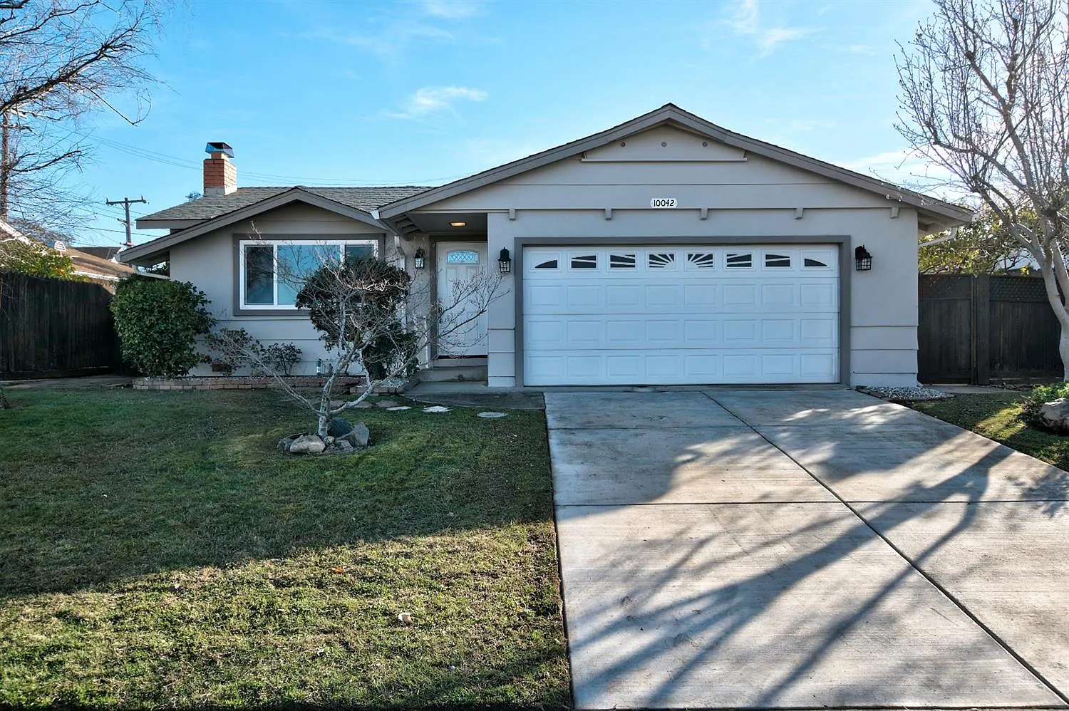 10042 Lincoln Village Dr photo 1