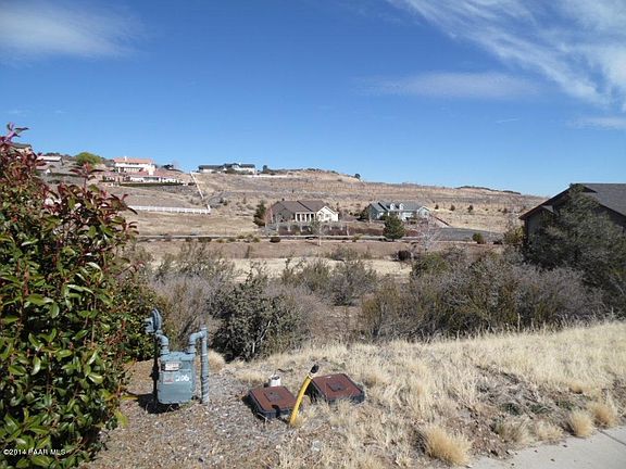 3rd image of 218 Thoroughbred Dr
