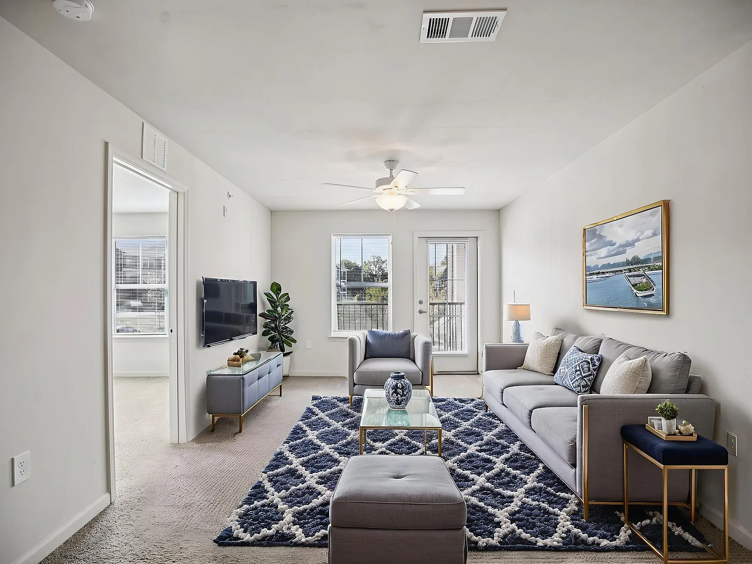 Ascent Apartments — Photo 4