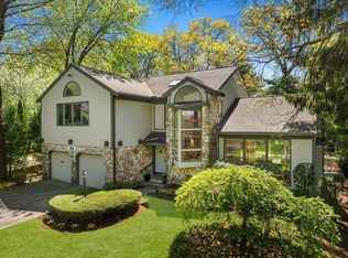 33 Colbert Rd E, Newton, MA 02465