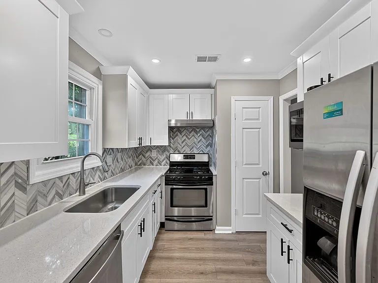 138 Springstead Ct SW — Photo 4