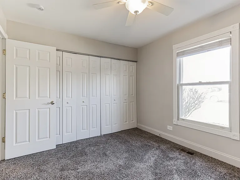 307 Farmington Ln — Photo 8