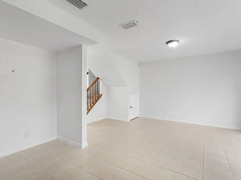 304 Georgian Park Dr — Photo 14