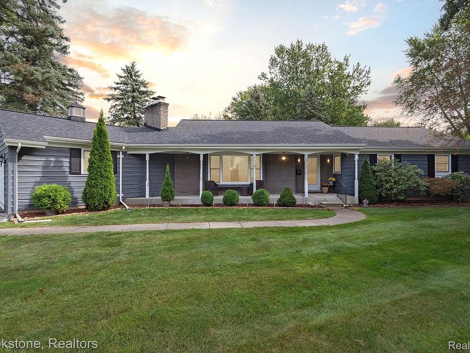 1st image of 130 E Meldrum Cir