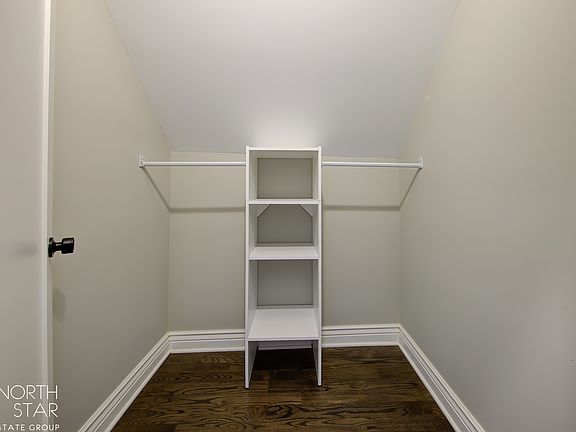 3rd image of 1138 W Wellington Ave #Ch1