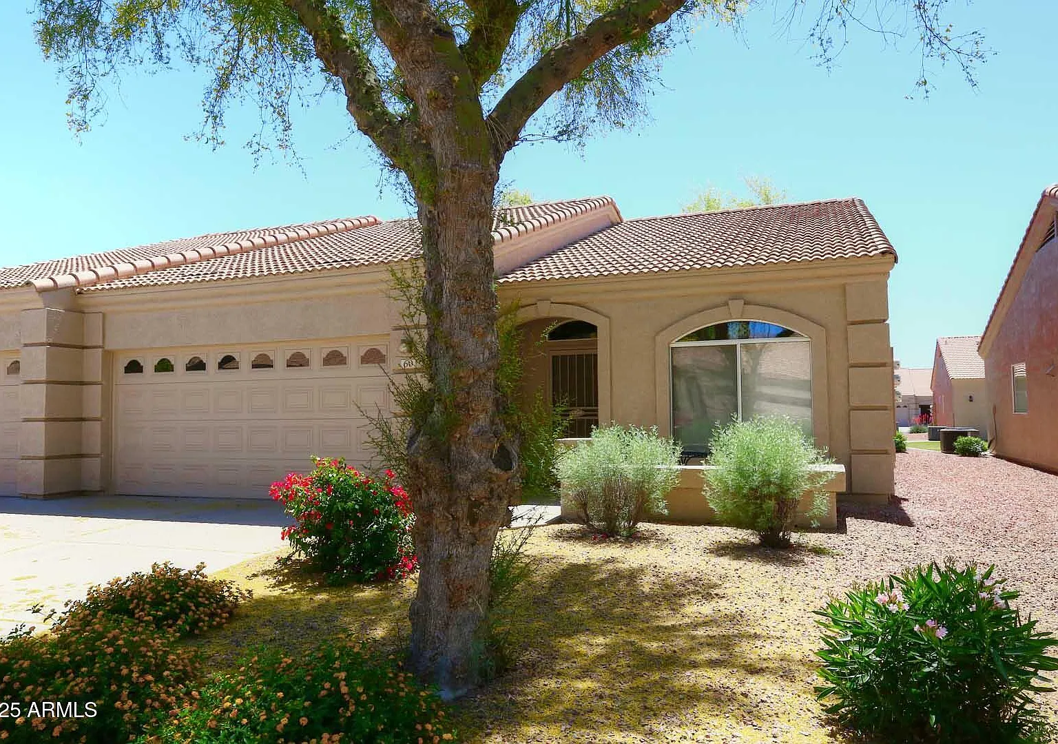 2 bed, 2.0 bath, 1371 sqft, $2,600 — Photo 2