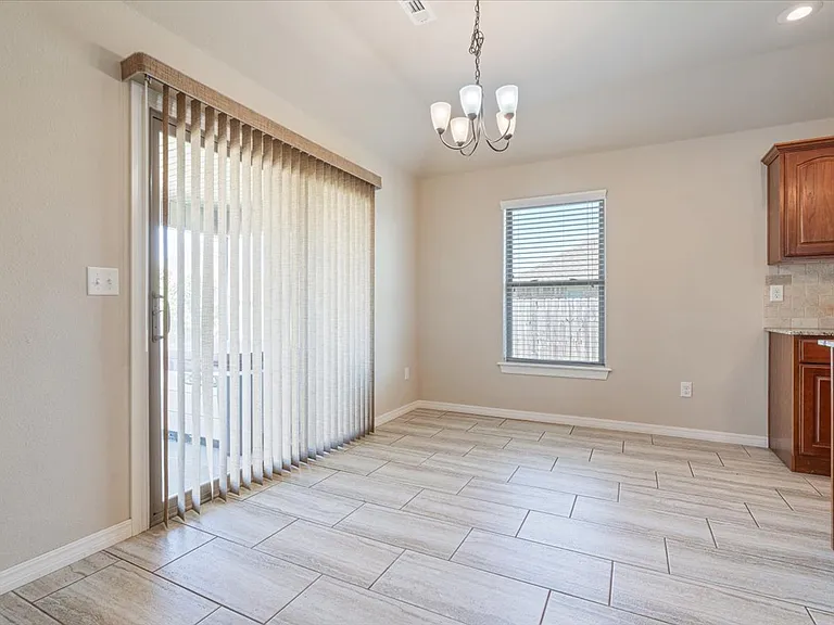 231 Genoa Way — Photo 6