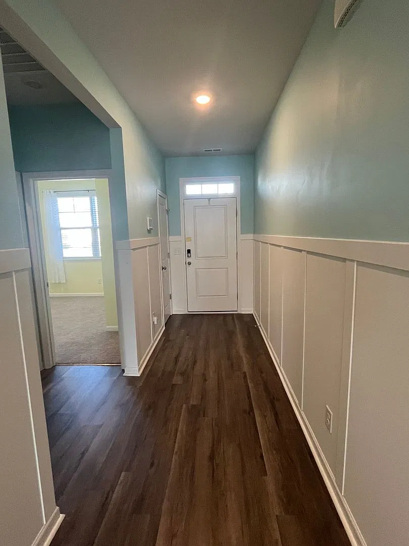 Modern four-bedroom, two-bath home in the desirable Riverside community — Photo 4