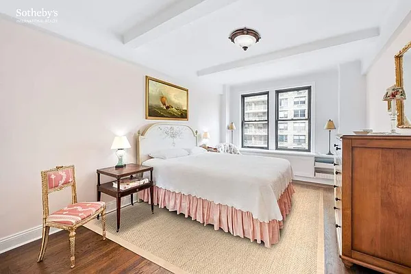 Sold by Sotheby's International Realty | media 14