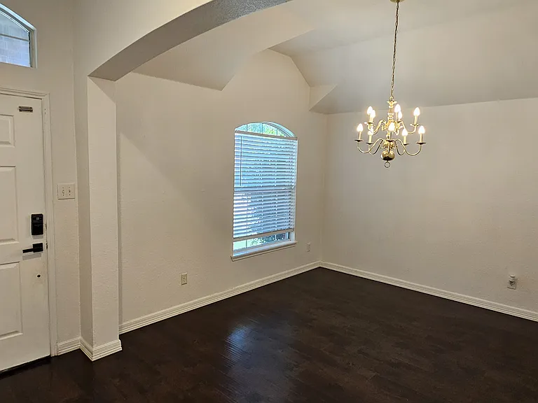 1503 Heather Brook Dr — Photo 2