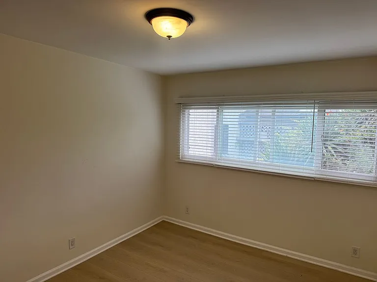 8330 W Manchester Ave — Photo 13