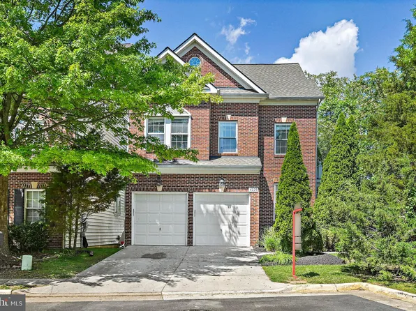 4220 Alex Ct, Fairfax, VA 22030