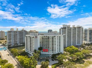 Gallery One, Fort Lauderdale, FL 33304