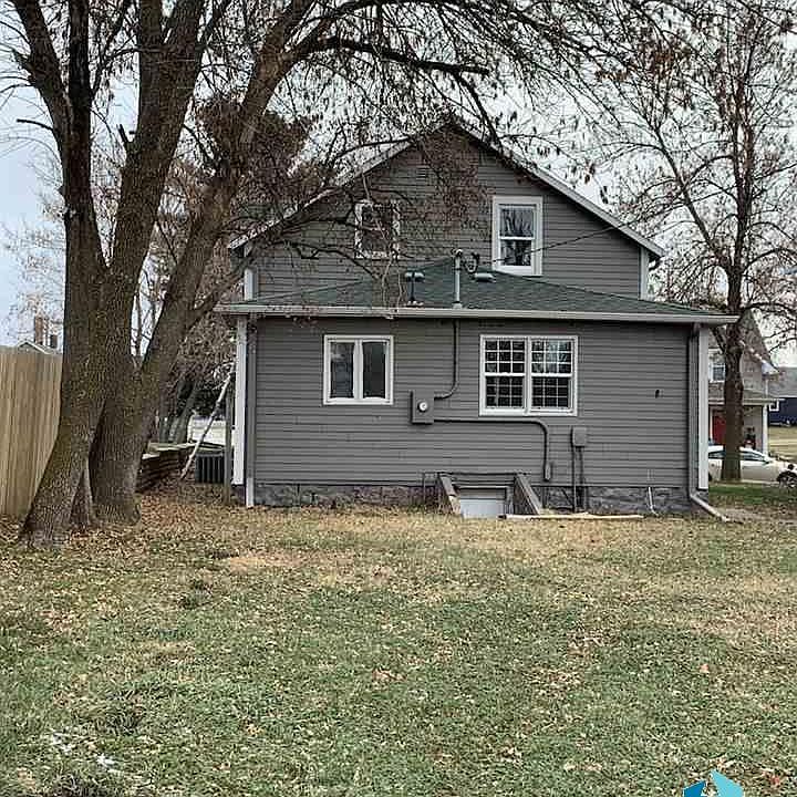 2nd image of 329 N Main Ave