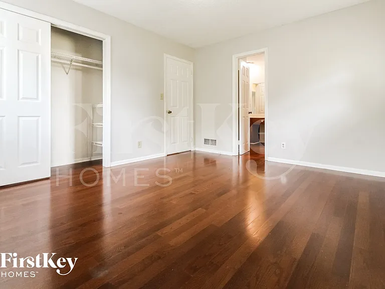 2256 Street Deville — Photo 12