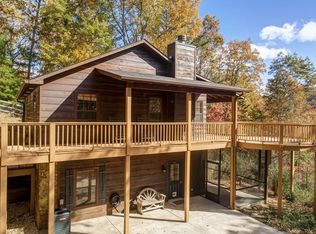 317 Laurel Ridge Dr, Ellijay, GA 30536