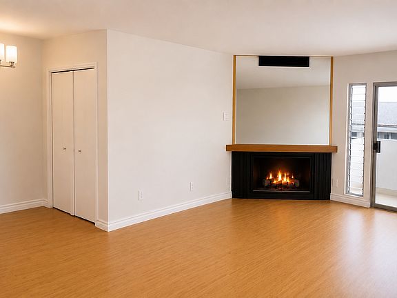 4th image of 831 3rd St #2-203
