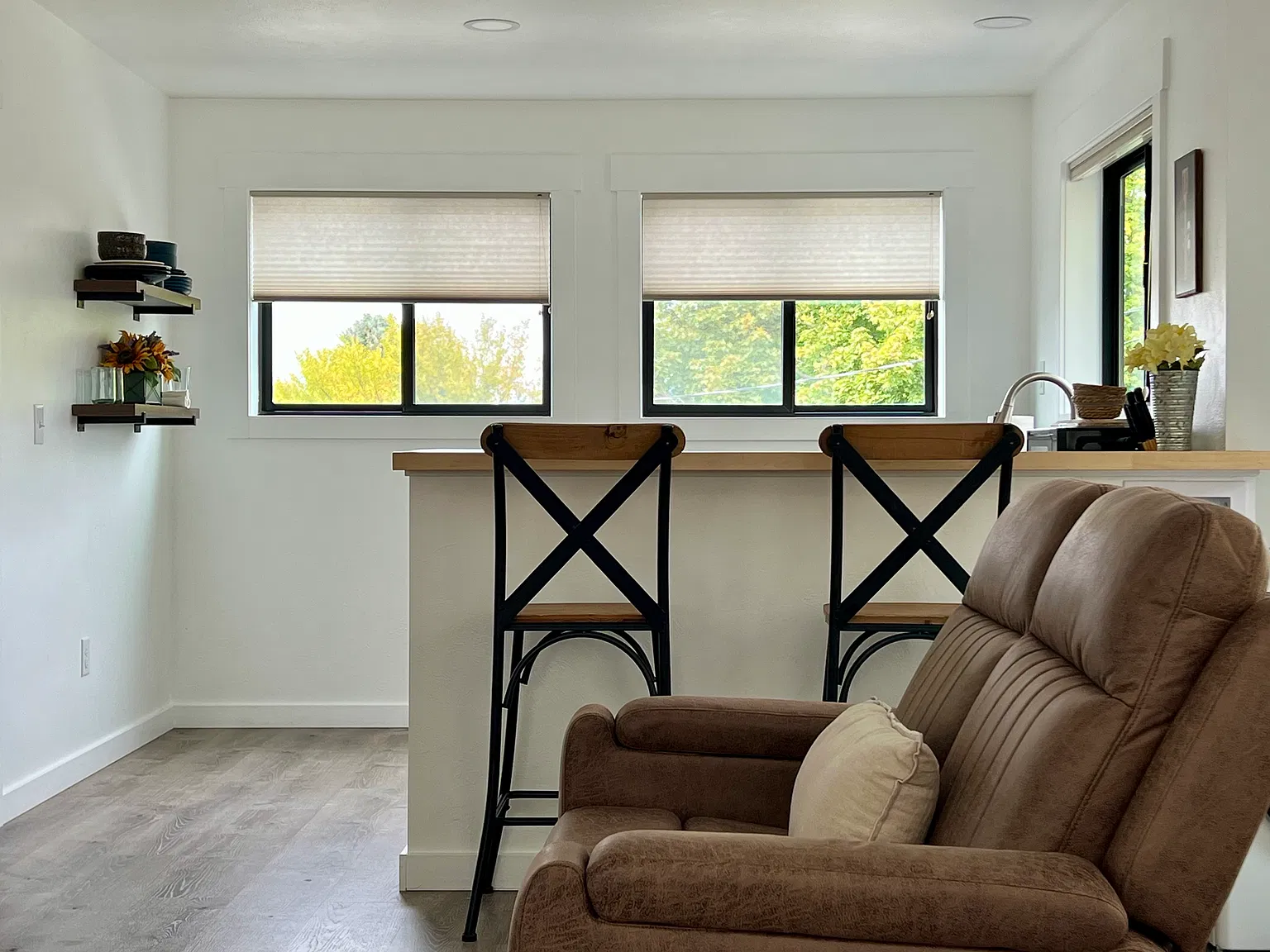 Studio, 650 sqft, $1,795 — Photo 2