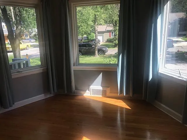 5900 Buena Vista St — Photo 4