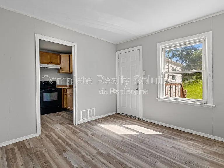 7120 Greenhaven Dr — Photo 29