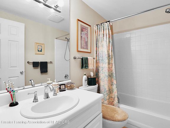 3rd image of 6301 Beechfield Dr