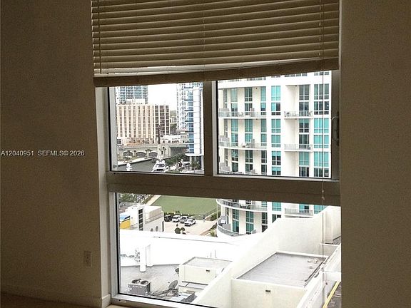 4th image of 325 Biscayne Blvd #1414