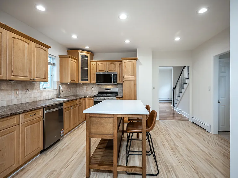 14 Deane Pl — Photo 13