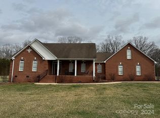 1110 Cornstalk Ln, Catawba, NC 28609