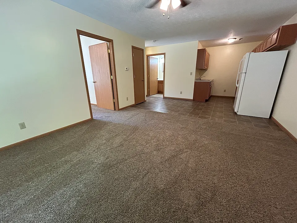 8231 Tollgate Rd #3