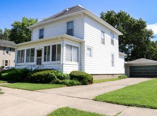 513 W Main St, Morrison, IL 61270