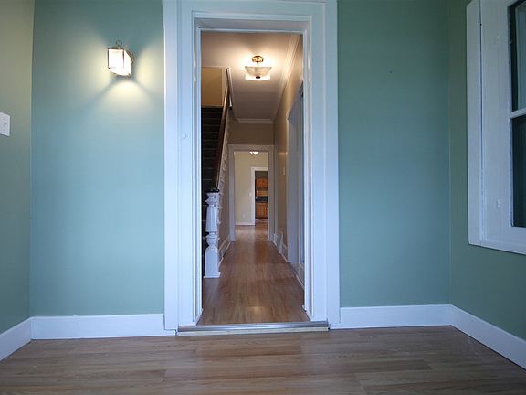 3rd image of 506 W Ludington St