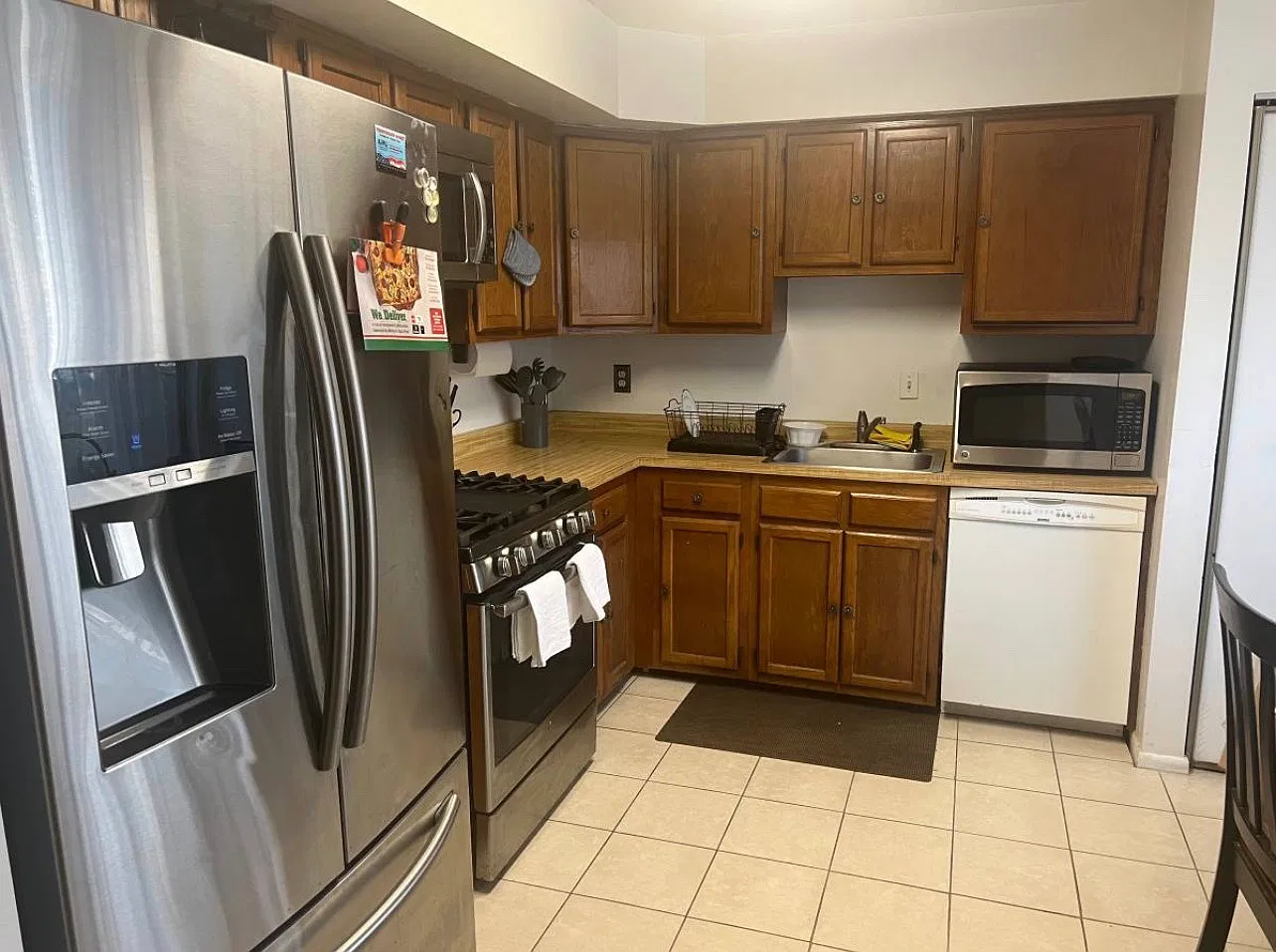 4 bed, 2300 sqft, $700 — Photo 4