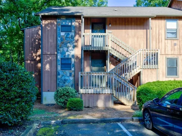 1001 Aspen Trl, Winston Salem, NC 27106