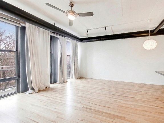 5th image of 1069 W 14th Pl Unit 228