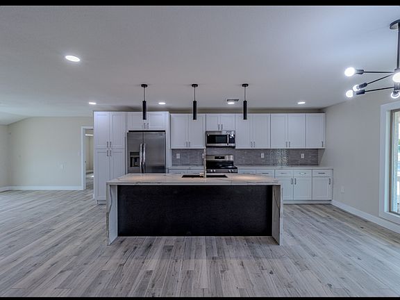 4th image of 13851 N 103rd Ave
