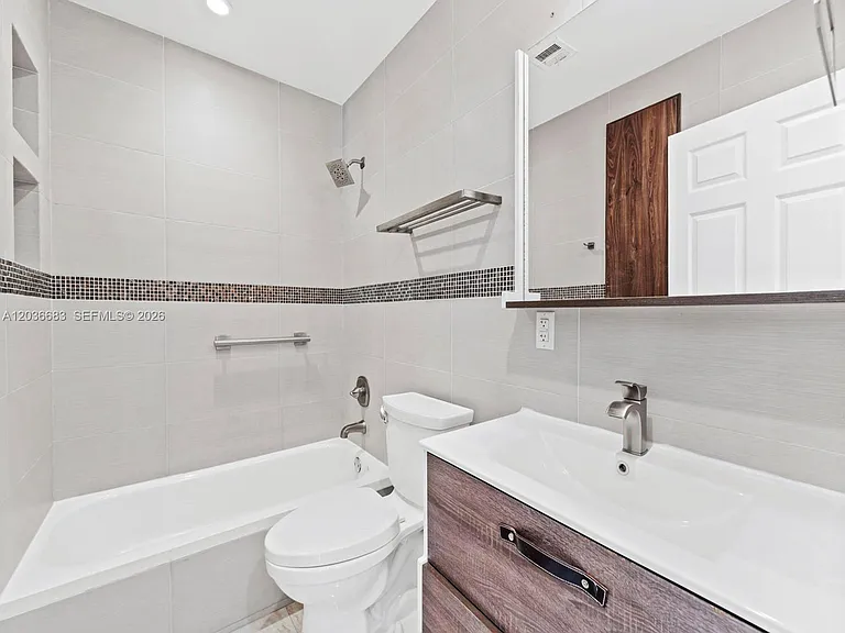 19715 SW 99th Pl — Photo 26