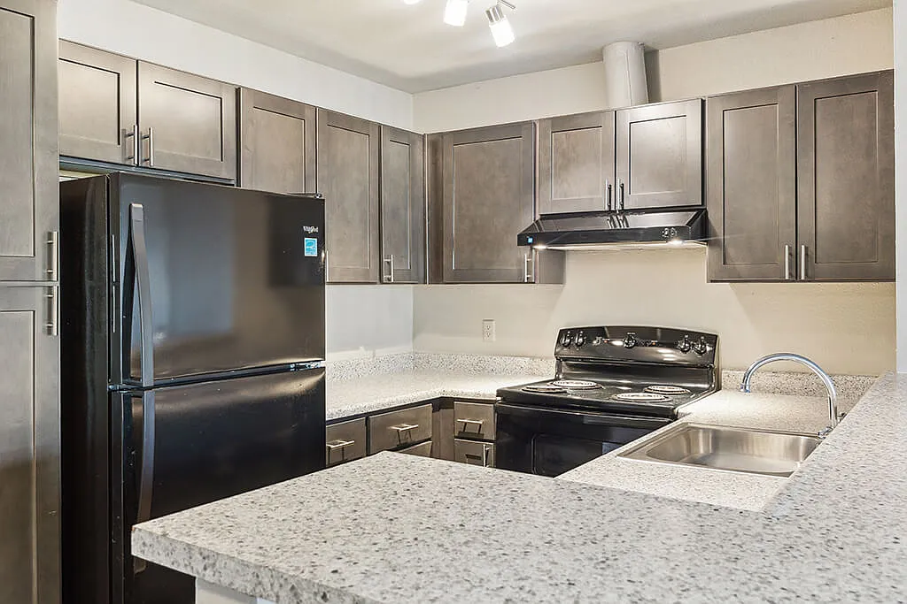 Woodcreek Apartments — Photo 1