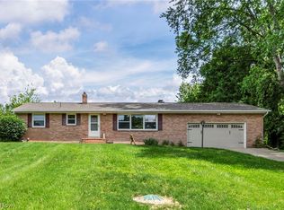 6321 Cardinal Hl NW, North Canton, OH 44720