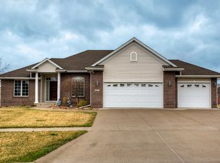 3914 Valley View Rd, Ames, IA 50010