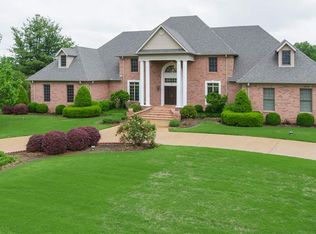 8 Willow Green Dr, Jackson, TN 38305