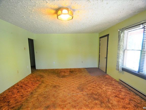 Additional Living Room