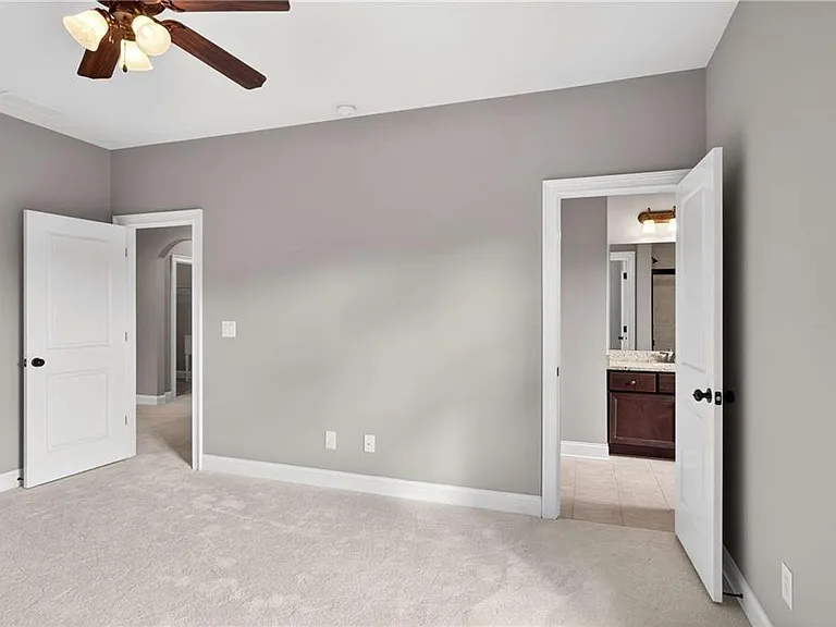 2607 Lulworth Ln — Photo 43
